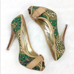 Steve Madden Lezlie Paisley PeepToe Heels Size  9